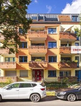 IMMOBERLIN.DE - Fabelhafte Dachgeschosswohnung mit Sonnenterrasse in sehr angenehmer Lage - Berlin