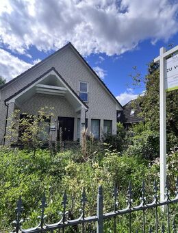 Zweifamilienhaus ideal für zwei Generationen in Meiendorf - Hamburg