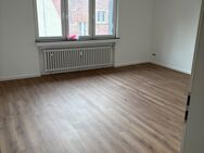 geräumige 2 Zimmer + Wohnküche, Balkon - Erstbezug nach Sanierung ab 04-2025 - Duisburg