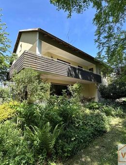 Ihr Eigenheim im Grünen- Wohnhaus mit Doppelgarage und Garten in 97616 Bad Neustadt/S. - Bad Neustadt (Saale)