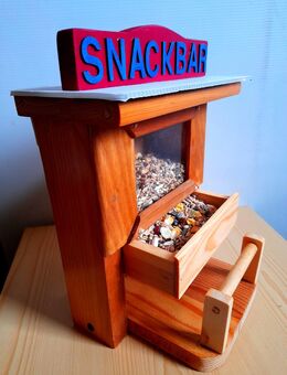 Snackbar Futterhaus, Futterspender für Eichhörnchen und Vögel Das perfekte Geschenk für jeden Anlass - Delmenhorst