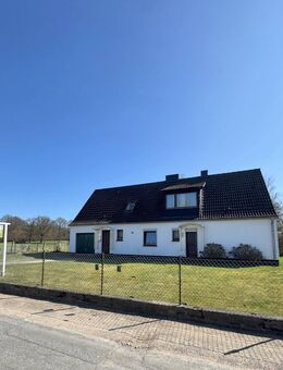 Jetzt schnell sein: Zweifamilienhaus auf erstklassigem Grund - Hoisdorf