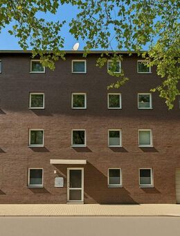 Bezugsfertige 2-Zimmer-Wohnung mit Balkon in gepflegtem Mehrfamilienhaus - Duisburg