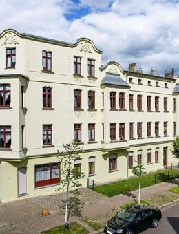 Erstbezug nach Sanierung: Großzügiges Wohnen auf zwei Etagen mit Altbauflair! - Magdeburg