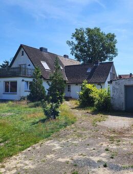 Provisionsfrei, sanierungsbedürftige Doppelhaushälfte auf großem Grundstück in Heideseenähe - Faßberg