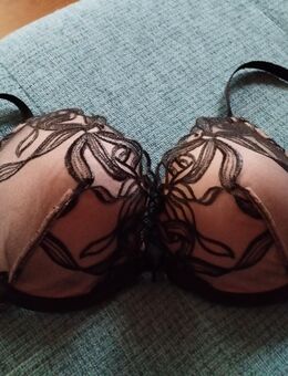BH mit Bügeln und transparenter Spitze von Hunkemöller, 80 B - Nürnberg