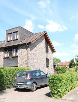 Topmodernisierte, gepflegte Doppelhaushälfte mit Garage, Stellplatz, Südterrasse und Garten - Lastrup