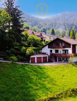 Natur. Raum. Möglichkeit. Wohnen direkt am Naturschutzgebiet mit separatem Baugrundstück (optional) - Baden-Baden