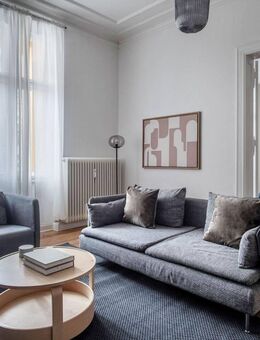 Charmante 3-Zimmer-Altbauwohnung mit Loggia im beliebten Berlin-Wilmersdorf - Berlin
