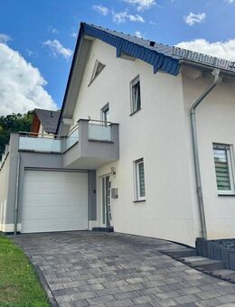 IK|Charmante 3-Zimmer-Wohnung in ruhiger Umgebung - mit Balkon - Bruchmühlbach-Miesau