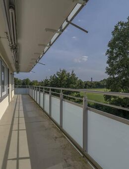 SOPART IMMOBILIEN - Traumhafte 3-Zimmer-Wohnung mit 106 m² und Weitblick ins Grüne in Puchheim - Puchheim