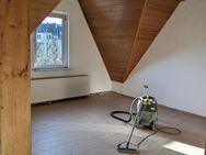 von privat: Gemütliche 4,5Z-DG-Wohnung in Hagen (untere Rembergstr), wird gerade renoviert - Hagen (Stadt der FernUniversität)