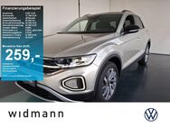 VW T-Roc, 1.5 TSI Life 150, Jahr 2023 - Schwäbisch Gmünd