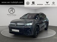 VW Tiguan, 2.0 TDI R-Line, Jahr 2024 - Oelsnitz (Erzgebirge)