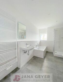 EILENBURG * MAISONETTE 3-ZIMMER-WOHNUNG im KERNSANIERTEN HINTERHAUS * GROSSES TAGESLICHTBAD mit DUSCHE/WANNE * G-WC - Eilenburg