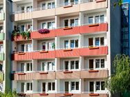 Kleine 1-Raum-Wohnung mit Einbauküche und Möbeln! - Neustrelitz