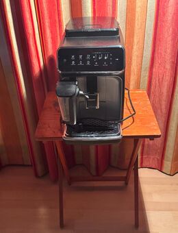 Kaffeevollautomat Phillips Model EP 3246 - Stuttgart