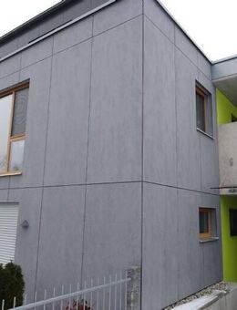Exklusive Wohnung im 1. OG mit EBK, Balkon, 2 Stellplätzen in Weiden zu vermieten !!! - Weiden (Oberpfalz)