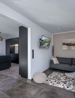 Großburgwedel - Extravagante Immobilie mit Garten und Garage in modernem Design für höchste Ansprüche - Burgwedel