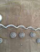 Deckenlampe mit 6 Halogen Kugelstrahler Silber Metall/Kunststoff 130cm lang in 45259