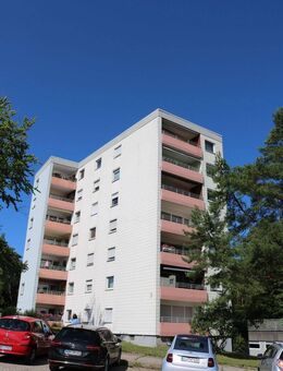 Gepflegte Eigentumswohnung mit Tiefgaragenstellplatz in Heidenheim - Heidenheim (Brenz)