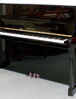 Klavier Yamaha P124, schwarz poliert, Nr. E330028, 5 Jahre Garantie - Egestorf