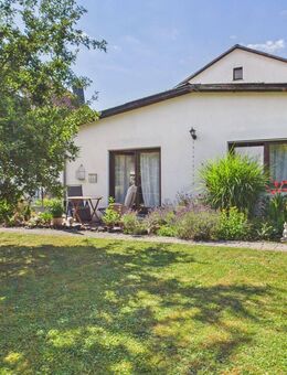 Charmantes Einfamilienhaus mit Einliegerwohnung und gepflegtem Garten in ruhiger Lage von Ehringshausen-Dillheim - Ehringshausen