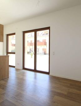 ++ BETREUTES WOHNEN in Seehausen ++ Helle 2 Zimmer mit Einbauküche und Terrasse! - Leipzig