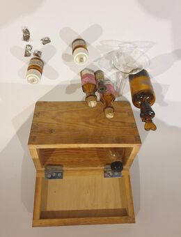 Altes Zahnarzt Zubehör mit GOLD (2,08 Gramm )und Fläschchen, Kiste, Platin - Büdelsdorf