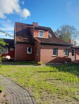 Zwei Einfamilienhäuser auf einem Grundstück in schöner Lage - Lindow (Mark)
