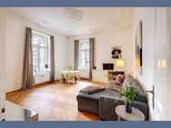 Möbliert: Altbau: Hohe, luftige Decken und kunstvoller Stuck - München