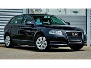 Audi A3 Sportback 1.6 Attrac Klima Shzg Temp PDC - Friedrichsdorf