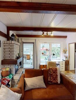 Ein großzügiges Einfamilienhaus mit zusätzlicher Einliegerwohnung im Anbau und einem herrlichen Garten - ideal für die große Familie. - Ammersbek