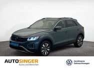 VW T-Roc, 1.5 TSI Move, Jahr 2023 - Kaufbeuren