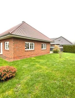 Seemannsort Barßel! Neuwertiger Walmdachbungalow mit Garage zu vermieten - Barßel