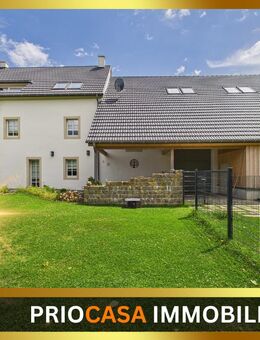 Luxus-Sanierung | Traum für Autoliebhaber | Riesige Garage & Podest | Zwei Wohneinheiten | Teilweise klimatisiert! - Biesdorf