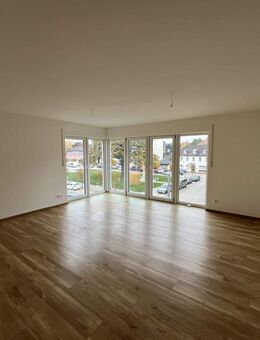 4-Zimmer-Wohnung - Aufzug - Garage mit direkt Zugang zum Gebäude - Baujahr 2016 - Balkon - Rehau