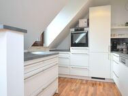 Hochwertig möblierte 2-Zimmer-Wohnung mit Balkon und Garage in Nürnberg/ St.-Jobst - Nürnberg