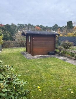 Sofort bezugsfrei: Sehr gepflegtes Reihenmittelhaus mit 2 Gartenbereichen und Garage in Celle - Celle