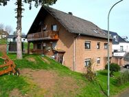 Ruhig gelegenes freistehendes 3-Familienhaus mit Balkon, Terrasse und Garage in Kerschenbach - Kerschenbach