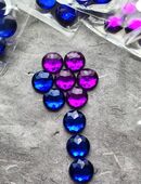 90 Stk. Strass Cabochons aus Kunststoff | Ø14mm | lila, blau | Schmuckbasteln in 75382