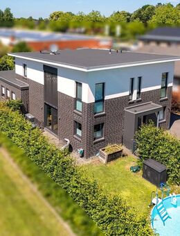 Licht, Luxus, Lebensqualität - stilvolles Einfamilienhaus mit Gartenidylle in Ostfriesland - Moormerland
