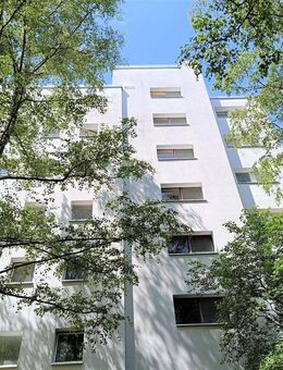 Mit großer Terrasse nahe U- und S-Bahnhof Yorckstraße - Berlin