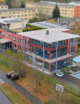 Vielseitiges Wohn- und Geschäftshaus mit großem Nutzungspotenzial in Hennigsdorf - Hennigsdorf