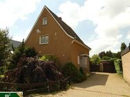 Einfamilienhaus mit Potenzial auf großem Eigentumsgrundstück in ruhiger Siedlungslage von Steinhagen - Steinhagen (Nordrhein-Westfalen)