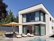 **SCHÖNER WOHNEN - Villa im Bauhaus-Stil mit Außenpool und luxuriöser Ausstattung** - Gründau