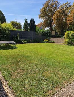 Für Kapitalanleger: Vermietete 3-Zimmer-DG-Wohnung mit Garten in 3-Parteien-Haus - Trebur