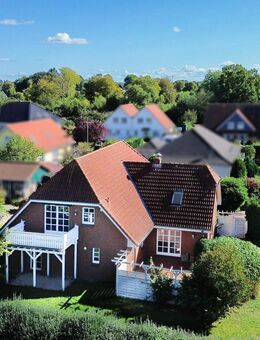 Einfamilienhaus mit Einliegerwohnung in ruhiger Feldrandlage und unmittelbarer Nähe zur Ostsee - Wendtorf