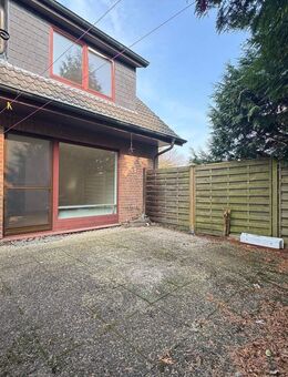 Schöne 3-Zimmer-Wohnung mit eigener Terrasse - Lauenburg (Elbe)