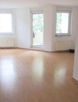 großzügiges und helles Apartment, 1 Raum, mit Wanne und Balkon - Chemnitz
